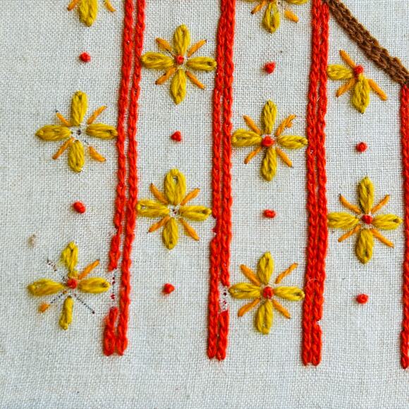 c1975 Large 21 x 18" Holly Hobbie Hand Embroidery Folk Art in Orange Wood Frame - Picture 9 of 12